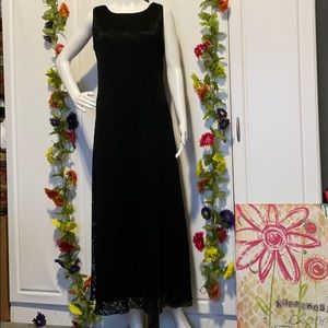 Ronni Nicole Maxi Sleeveless Fully Lined Dress
